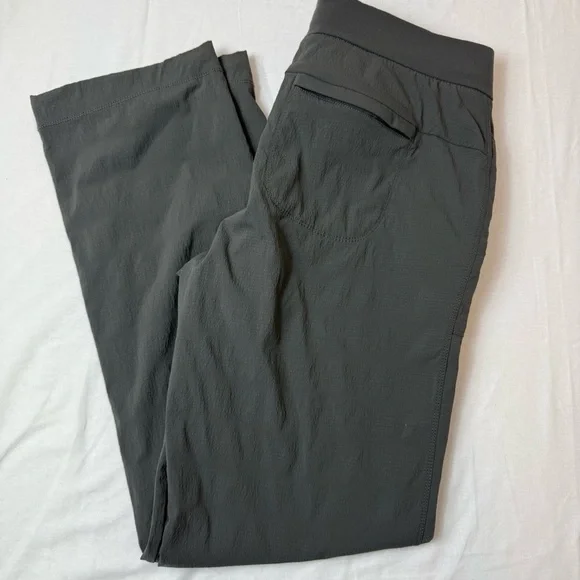 Athleta Woman’s Gray Pants Size 12 - Picture 1 of 14